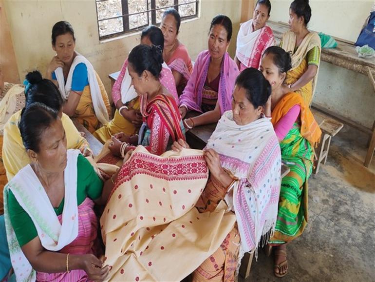Women's handloom skills fine-tuned in Human Elephant Conflict-hit Meghalaya to supplement income