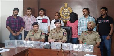 Suspect Threatening and extorting famous traders arrested