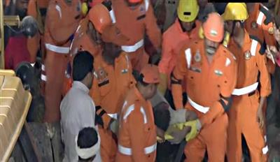 UP: 11 rescued after roof of potato cold storage collapses in Sambhal, 20-30 feared trapped