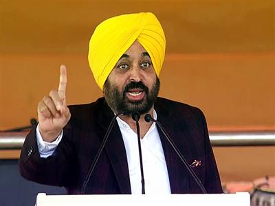 Punjab CM Bhagwant Mann pays tribute to freedom fighter Bhagat Singh