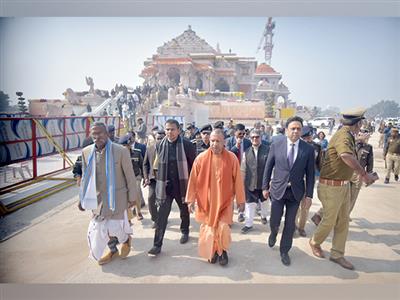 CM Yogi offers prayers at Ram Temple, Hanuman Garhi in Ayodhya