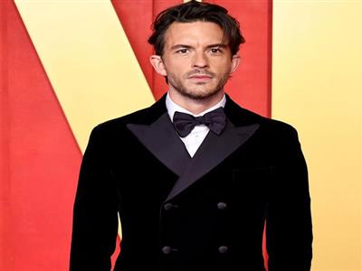 'Wicked' fame Jonathan Bailey in talks to lead new 'Jurassic World' movie