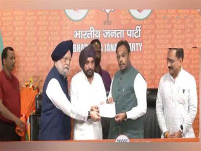 Former Delhi Congress chief Arvinder Singh Lovely joins BJP