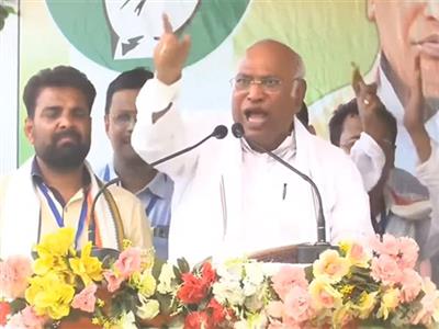 Kharge call PM Modi 'Jhoothon ke Sardar', questions previous election promises at West Bengal rally