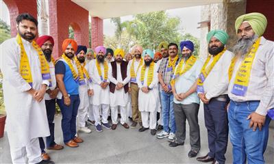Aam Aadmi Party gives a massive setback to Akali Dal in Chandigarh too