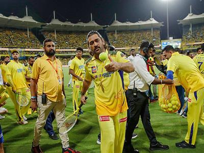 CSK end home league stage campaign with win over RR, take victory lap to thank 