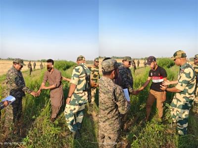 Punjab: BSF repatriates two Pak nationals who crossed border inadvertently near Gurdaspur