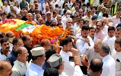 Former telecom minister Sukh Ram cremated in Mandi with state honours