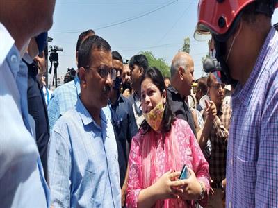 CM Kejriwal visits Mundka blaze site, orders magisterial enquiry