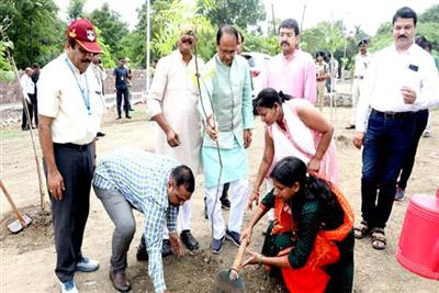 CM Chouhan plants Peepal, Neem and Harsingar saplings