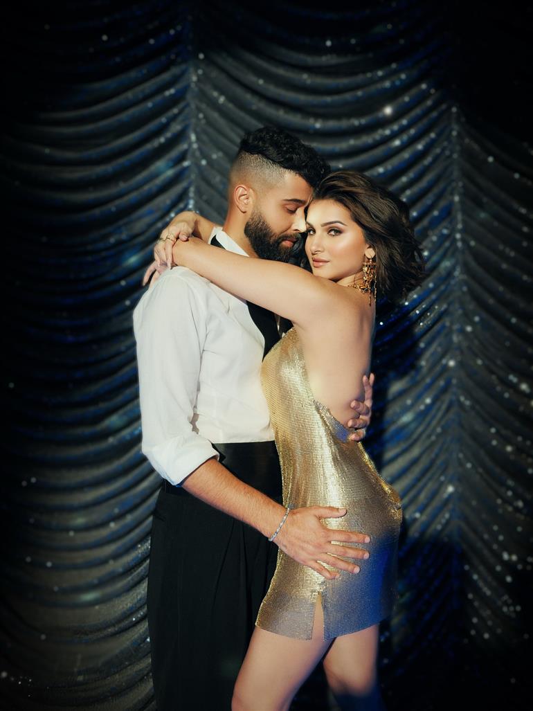 Did Veer Pahariya, Tara Sutaria confirm their relationship? Rumoured couple  exchange PDA-filled comments