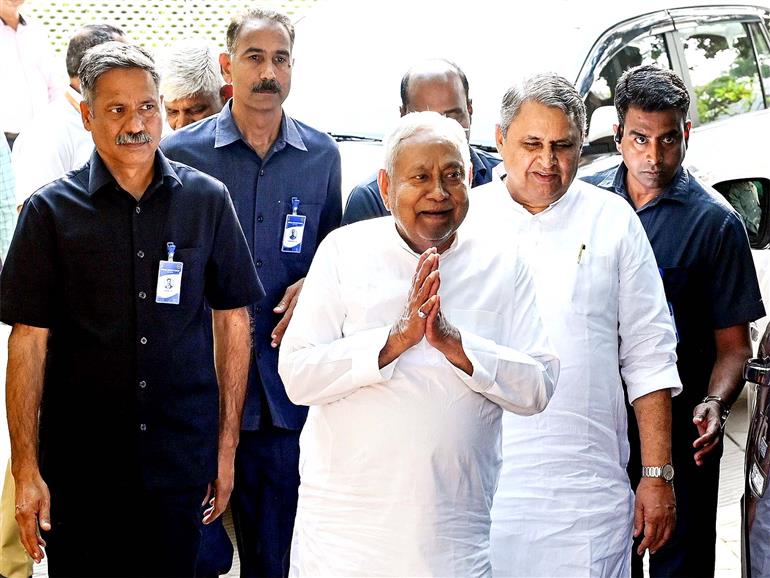 Outgoing Bihar CM Nitish Kumar chairs State Cabinet meeting at Old Secretariat