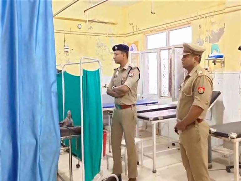 Two wanted criminals killed during police encounter in Mathura; two cops injured