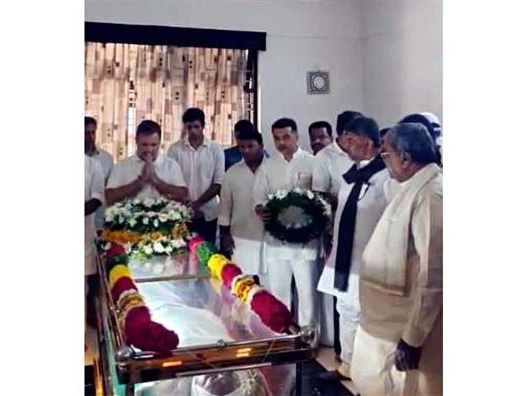 Rahul Gandhi pays tribute to Suraj Hegde at his residence in Bengaluru; DK Shivakumar, Siddaramaiah also present
