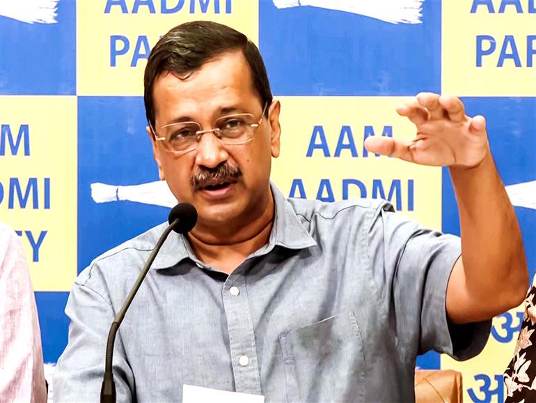 Arvind Kejriwal pays tribute to former PM Atal Bihari Vajpayee on his 8th death anniversary