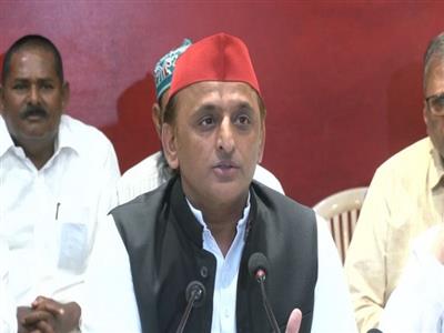 Akhilesh Yadav launches bicycle yatra, says party stands with all castes
