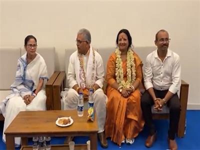 West Bengal CM meets BJP leader Dilip Ghosh at Digha Jagannath Temple