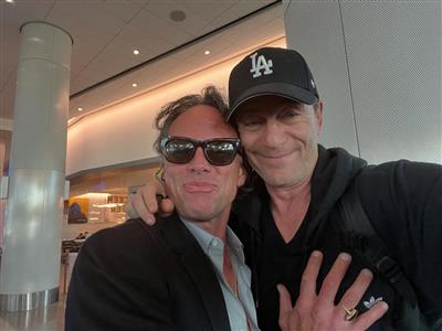 Jason Isaacs pokes fun at 'The White Lotus' cast feud rumours