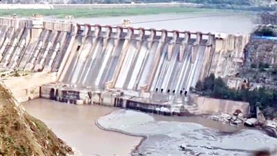 All gates of Salal Dam on Chenab River closed, significant drop in water levels witnessed in Reasi