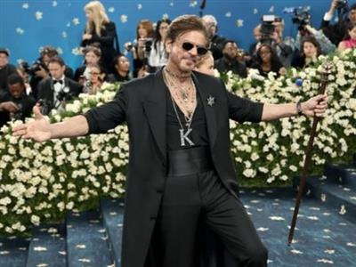 MET GALA 2025: Shah Rukh Khan recreates his signature pose at Hollywood's biggest fashion night, fans excited