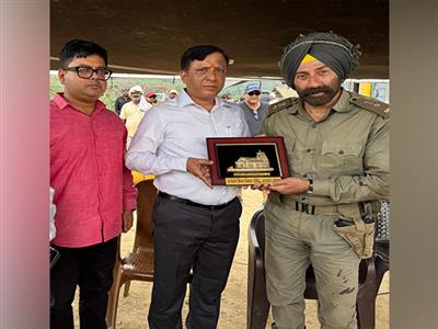 MDDA VP Tiwari meets with Sunny Deol on sets of 'Border 2' in Dehradun