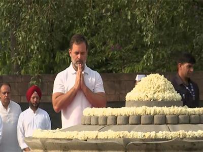 Rahul Gandhi and Kharge pay tribute to former PM Rajiv Gandhi on his 34th death anniversary