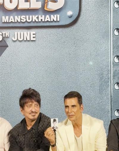 Akshay Kumar opens up about his love for Charlie Chaplin, shows his photograph in his wallet