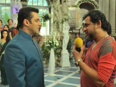 Salman Khan's 'Ready clocks 14 years, director Aneez Bazmee shares rare BTS pics