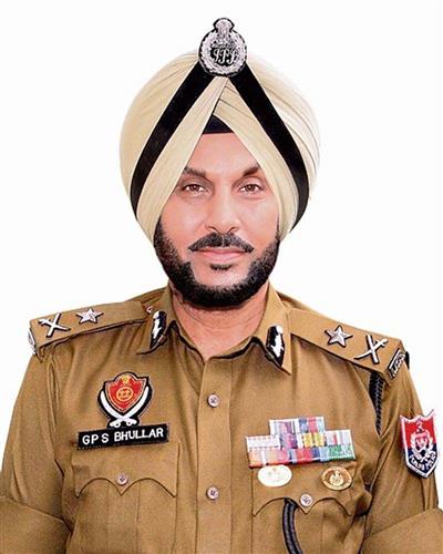 Amritsar police bust two international drug-trafficking cartels, arrest 6 including a woman