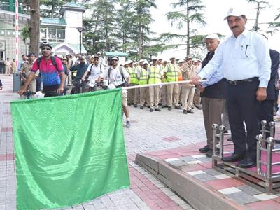 Himachal CM flags off cycle run on world Environment Day