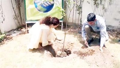 Environment Day: Kangana Ranaut congratulates PM Modi for connecting everyone with 'ek ped maa ke naam' campaign