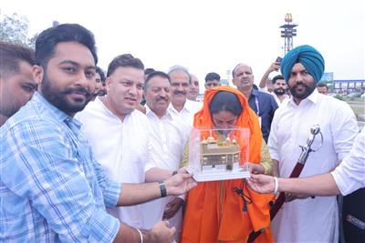 Punjab BJP Yuva Morcha welcomes Delhi CM Rekha Gupta in Fatehgarh Sahib