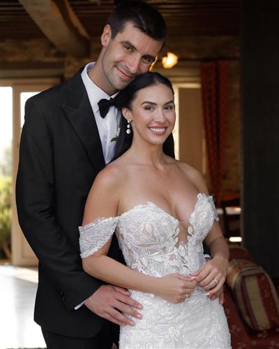 Lauren Gottlieb marries Tobias Jones in Italy, check pics here