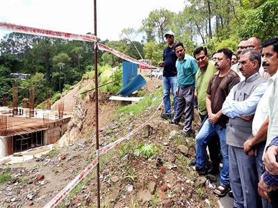 CM inspects ongoing works of Hamirpur bus stand