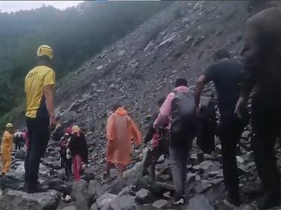Uttarakhand: Kedarnath Dham Yatra halted amid falling stones