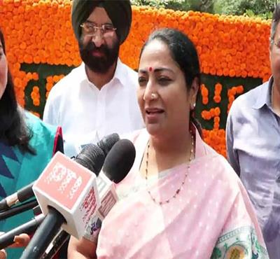 Previous govt's neglected plantation drives, says Delhi CM