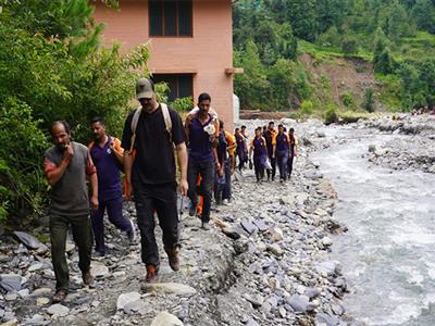 Himachal: SDRF conducts field visit to disaster-affected areas in Mandi