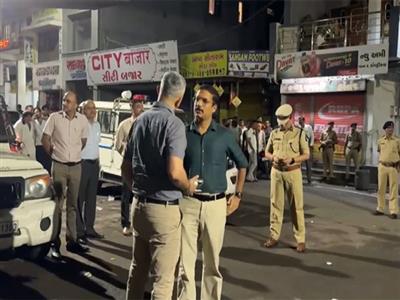 Jewellery shop owner shot dead during robbery attempt in Surat, one nabbed; manhunt launched for 3 accused