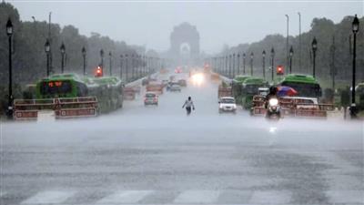 Heavy rain lashes Delhi-NCR, waterlogging reported in several places