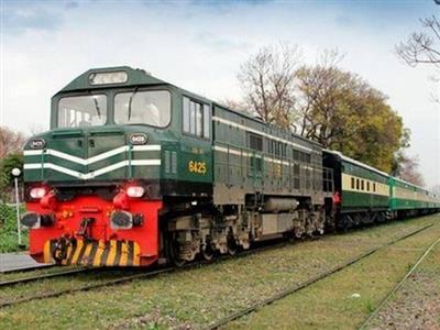 Pakistan Railways to hand over commercial management of 11 trains to private sector