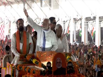 Bihar: PM Modi holds roadshow in Motihari