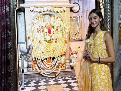 In pics: Ananya Panday visits Kale Hanuman Ji Mandir