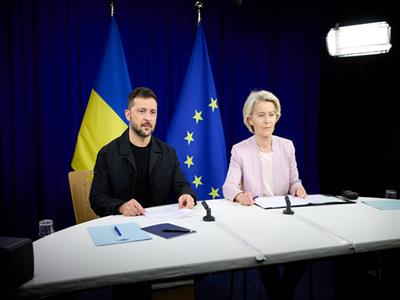 Zelenskyy thanks US for security guarantees, calls for trilateral talks with Russia
