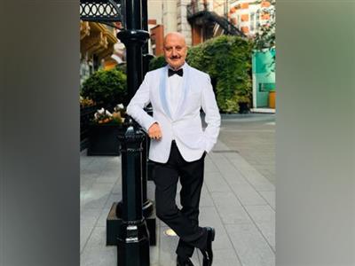 Anupam Kher sends heartfelt Ganesh Chaturthi wishes, prays for 