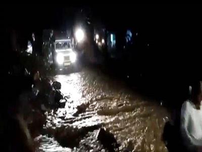 Uttarakhand: Traffic resumes on Naugaon-Vikasnagar road after heavy rain disruption