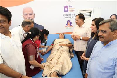 Delhi CM takes part in sankalp walk, donates blood to celebrate PM Modi's birthday