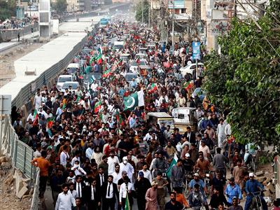 Pakistan: Citizens pay the price as the government fails to provide basic utilities in Karachi