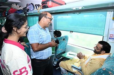 CM Saini departs from Chandigarh to Delhi by Shatabdi Express, interacts with media in train