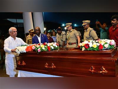 Kerala Governor pays floral tributes to former Kenyan PM Raila Odinga, mortal remains flown to Mumbai