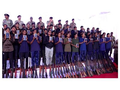 208 Naxalites surrender in Jagdalpur, major breakthrough in Chhattisgarh's anti-LWE drive